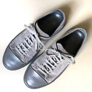 axel arigato grey suede